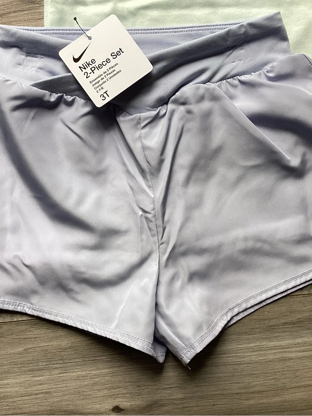 Nike toddler Girls Tee & Shorts Set size 3T(NWT) ~PRICE FIRM, NO OFFERS~ - Picture 2 of 4